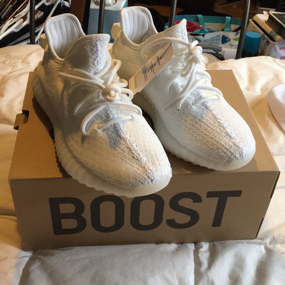 YEEZY BOOST 350 V2 TRIPLE WHITE